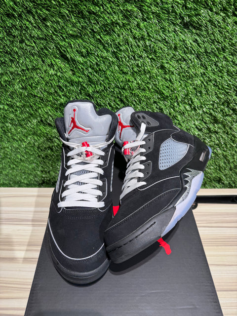 Jordan 5 Retro OG Black Metallic Reimagined Sz 9.5M.