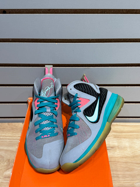 Nike LeBron 9 South Beach (GS) Sz 6.5Y