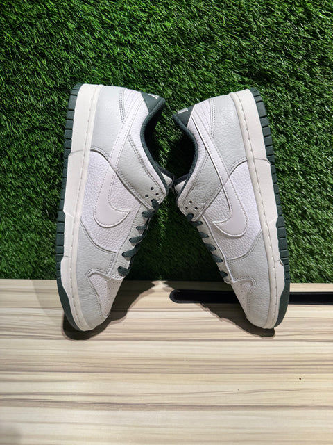 Nike Dunk Low Retro SE Photon Dust Vintage Green Sz 10M