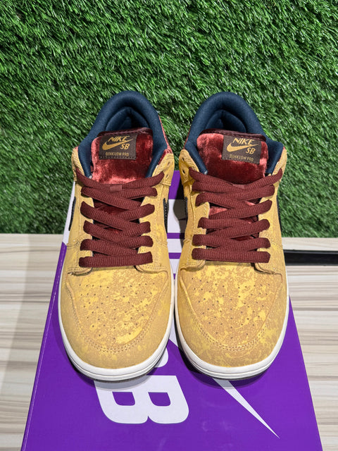 Nike SB Dunk Low City of Cinema Sz 10.5M