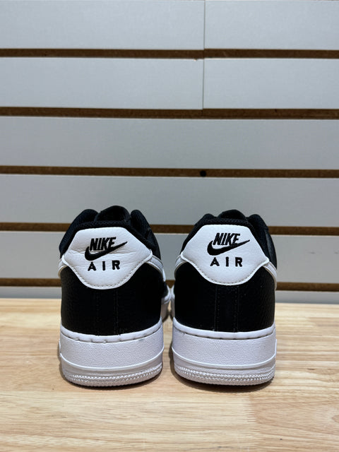 Nike Air Force 1 Low '07 Black White Pebbled Leather Sz 11.5