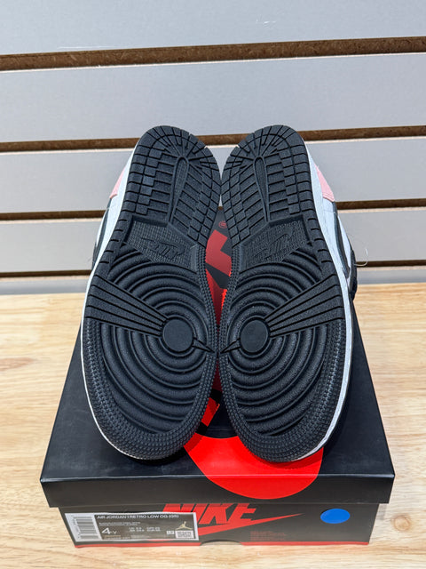 Jordan 1 Low OG Bleached Coral (GS) Sz 4Y