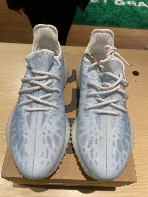 adidas Yeezy Boost 350 V2 Mono Ice Sz 8