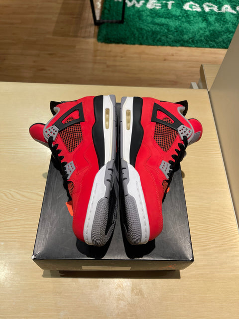 Jordan 4 Retro Toro Bravo