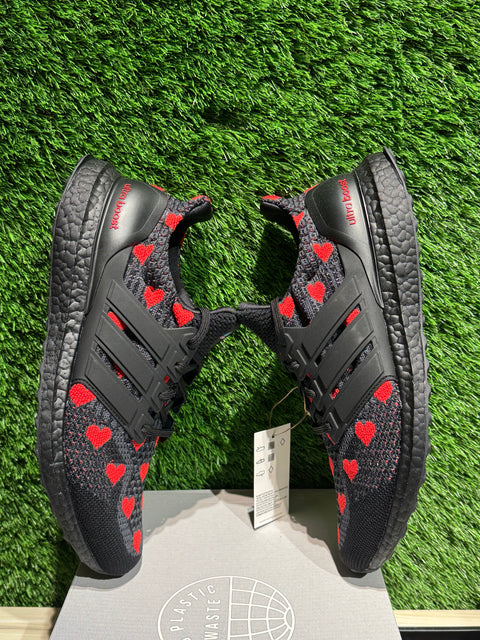 adidas Ultra Boost 5.0 DNA Valentine's Day Sz 10.5M