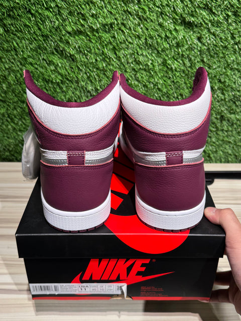 Jordan 1 Retro High OG Bordeaux Sz 11M