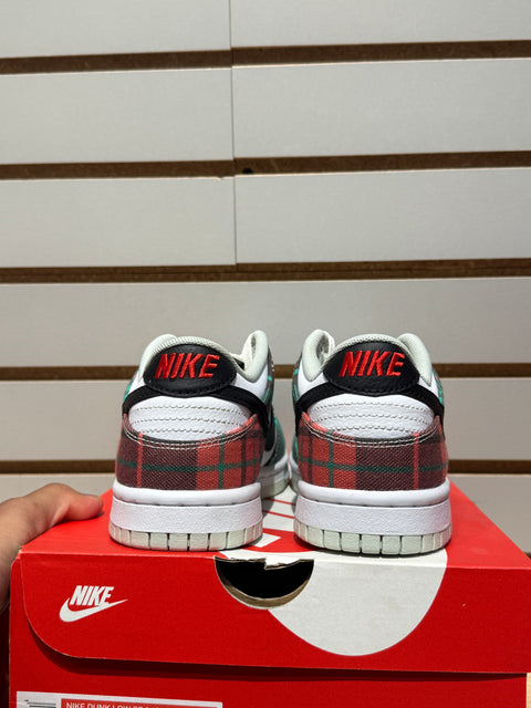 Nike Dunk Low Tartan Plaid (GS) Sz 3.5Y