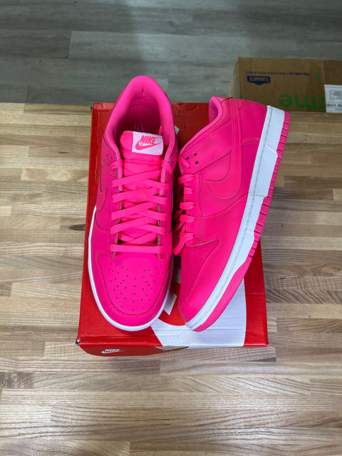 DS Hyper Pink Nike Dunk Low Sz 12W/10.5M