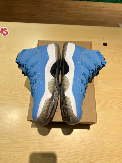 Jordan 11 Retro Pantone