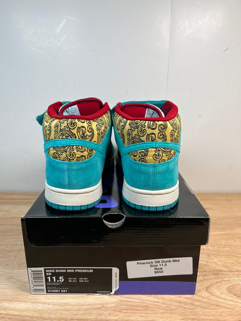 Nike SB Dunk Mid Premium Peacock