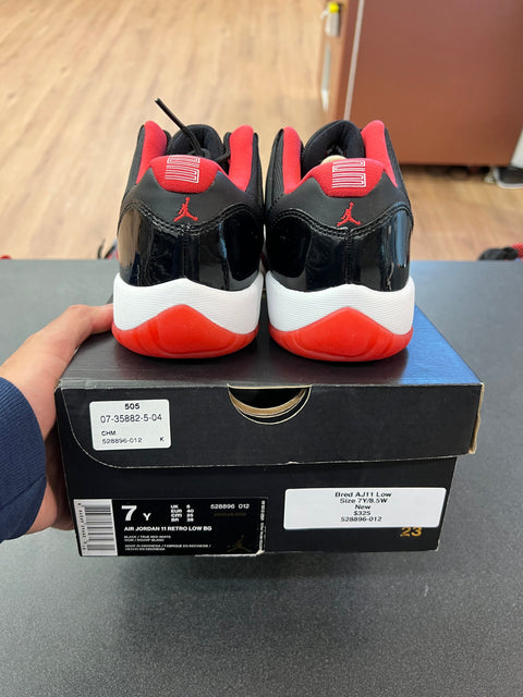 Jordan 11 Retro Low Bred