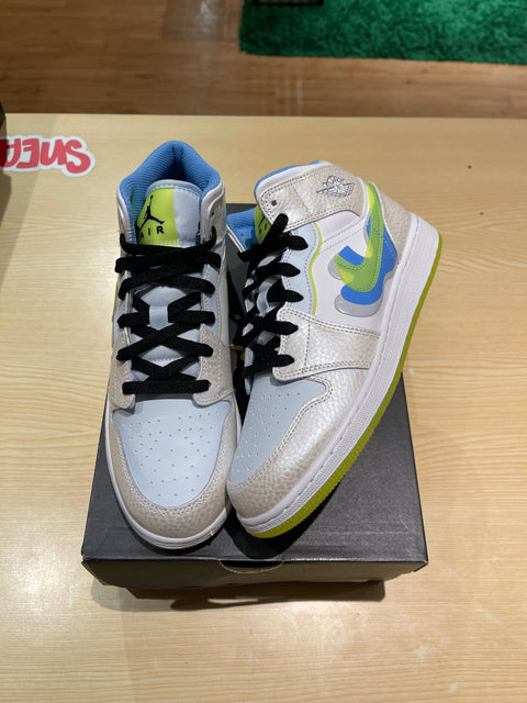 Jordan 1 Mid SE Warped Swoosh (GS)