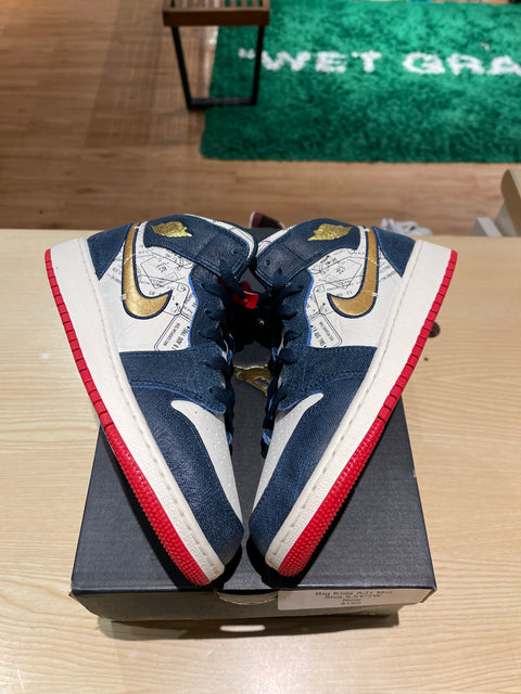 DS Big Lids Air Jordan 1 Mid Sz 5.5Y/7W