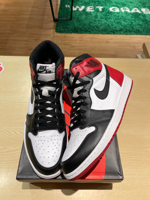 Jordan 1 Retro Black Toe (2016)