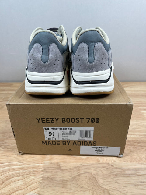 adidas Yeezy Boost 700 Magnet