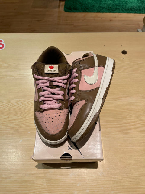 Nike SB Dunk Low Stussy Cherry