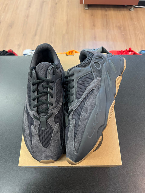 adidas Yeezy Boost 700 Utility Black