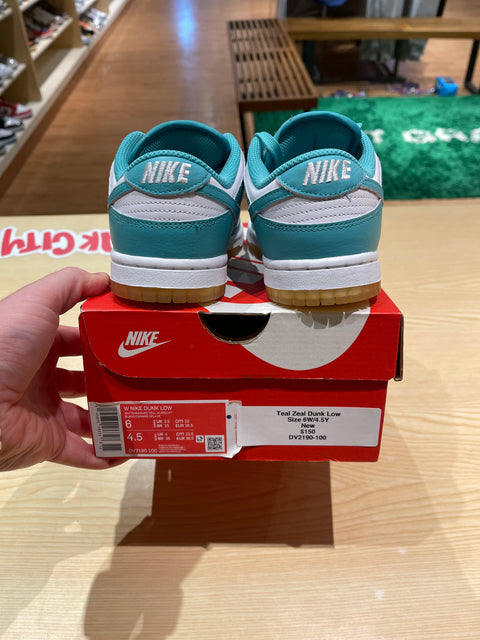 DS Teal Zeal Dunk Low Sz 6W/4.5Y