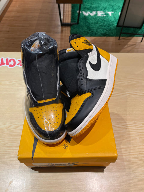 Jordan 1 Retro High OG Yellow Toe