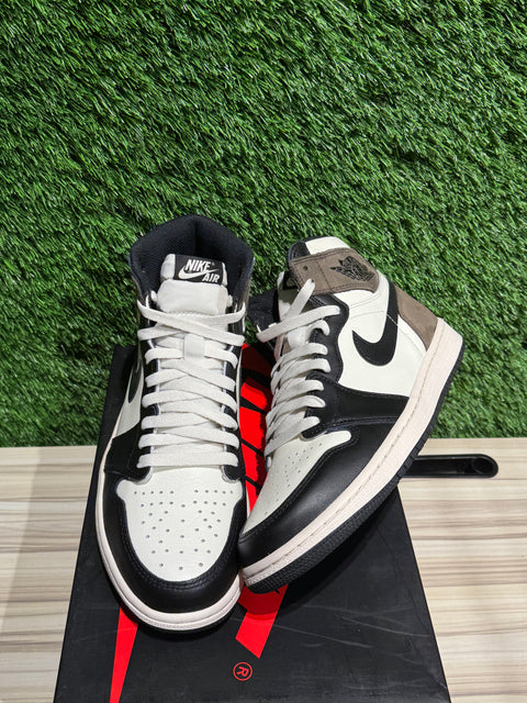 Jordan 1 Retro High Dark Mocha Sz 9M