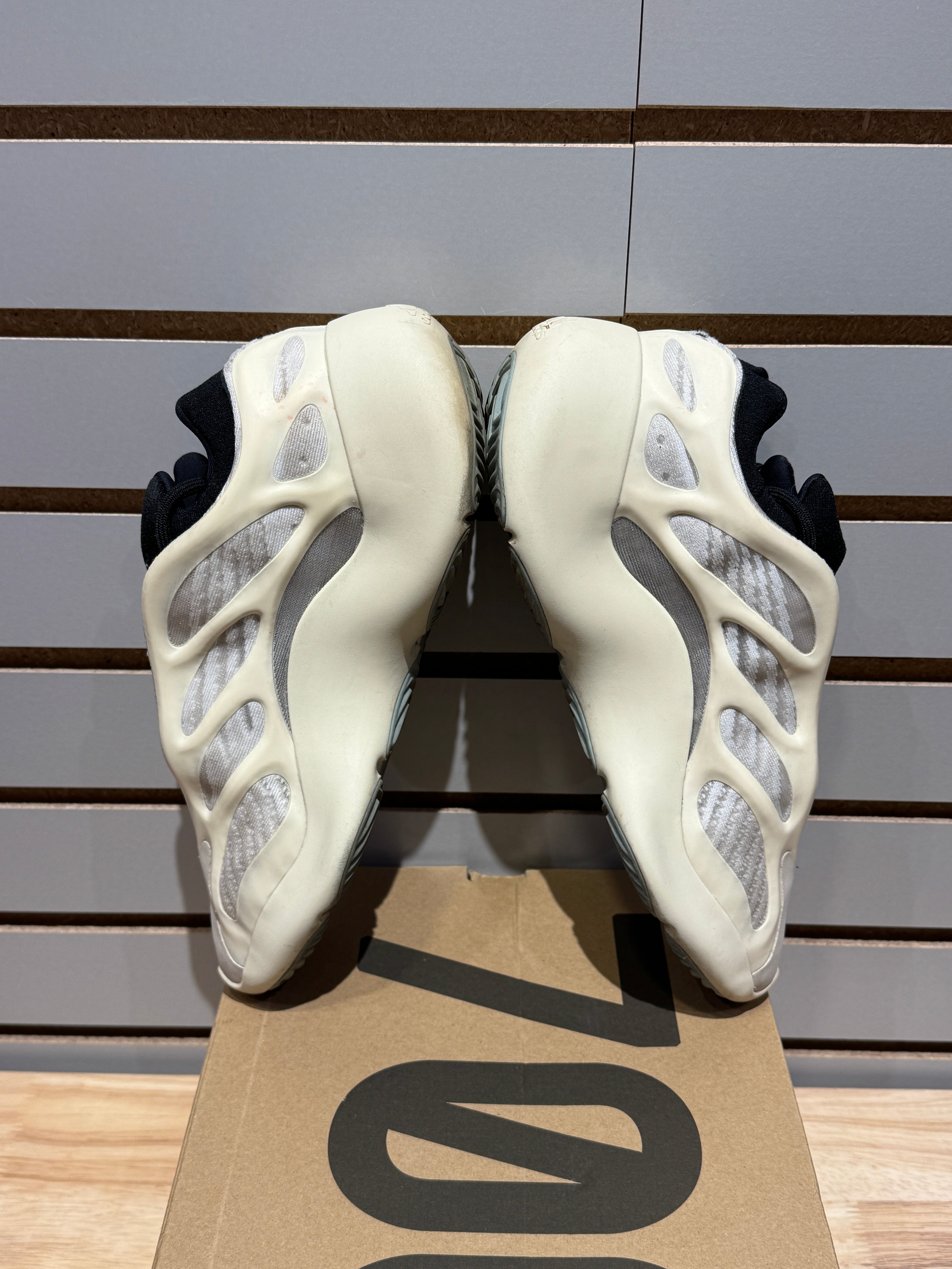 adidas Yeezy 700 V3 Azael Sz 9 – Sneak City