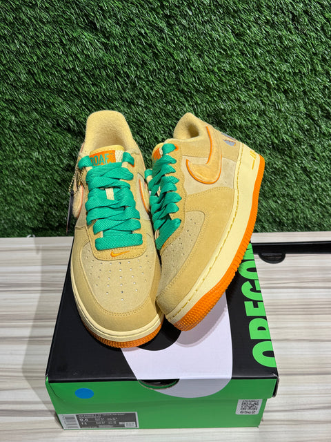 Nike Air Force 1 Low Ducks of a Feather University of Oregon Duck or Egg Sz 9.5M