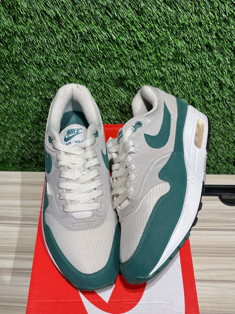 Nike Air Max 1 Anniversary Green Sz 9M