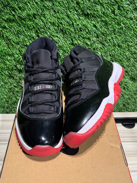 Jordan 11 Retro Playoffs Bred (2019) Sz 7M