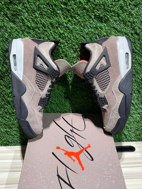 Jordan 4 Retro Taupe Haze Sz 7.5