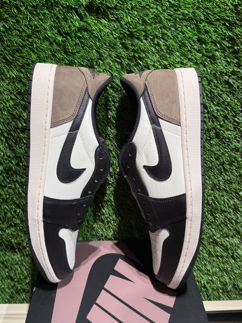 Jordan 1 Retro Low OG Mocha Sz 12M