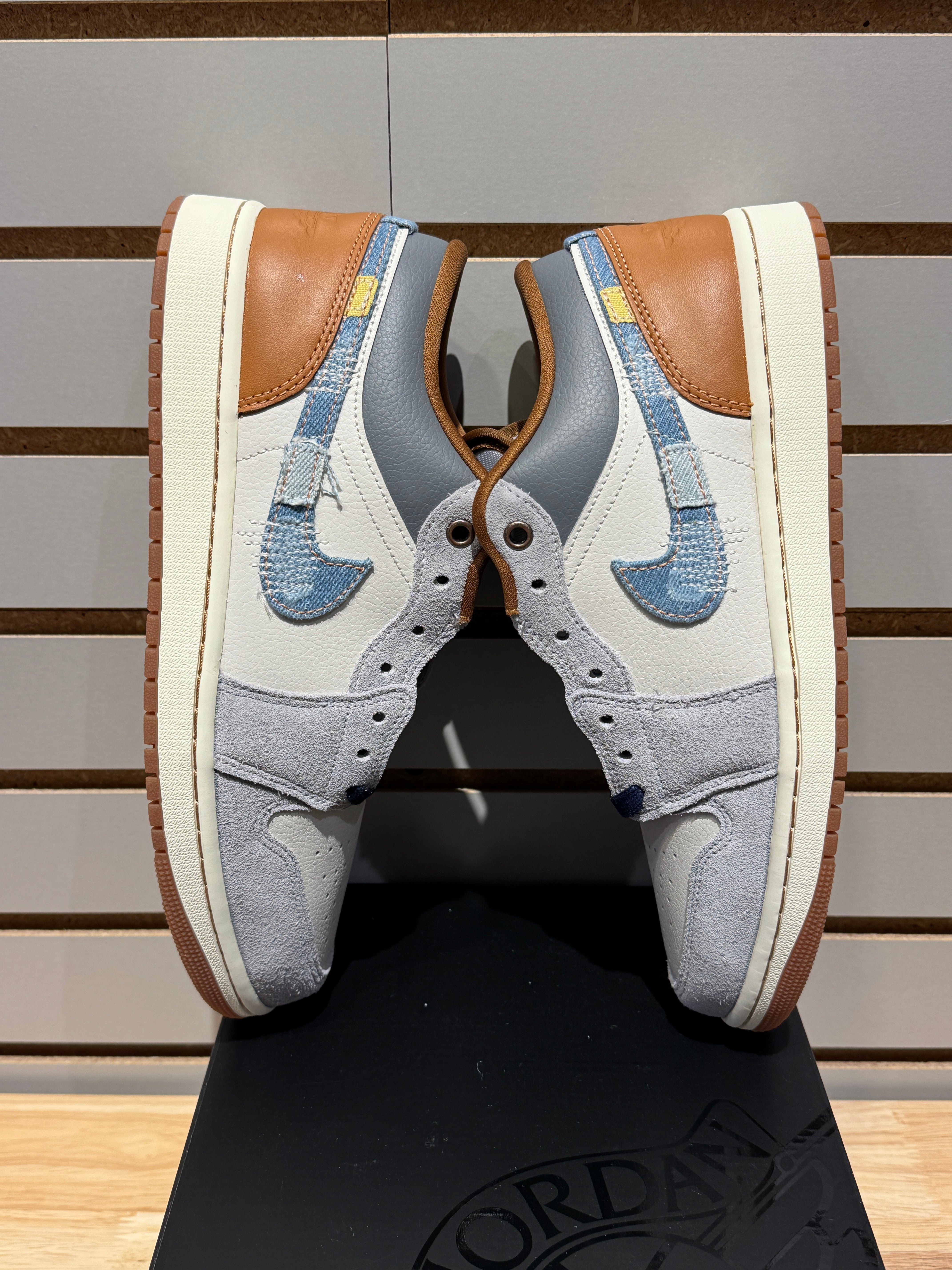 パンツ Phantom denim Jordan 1 Low SE Phantom Repaired Denim Swoosh – Sneak City