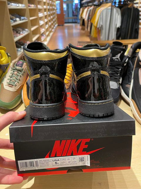 Jordan 1 Retro High Black Metallic Gold (2020) (GS) Sz 5Y/6.5W