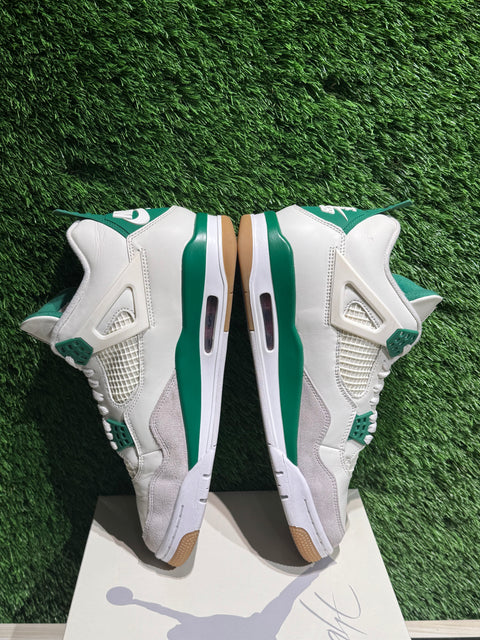 Jordan 4 Retro SB Pine Green Sz 11M