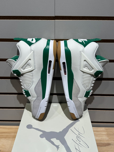 Jordan 4 Retro SB Pine Green Sz 10