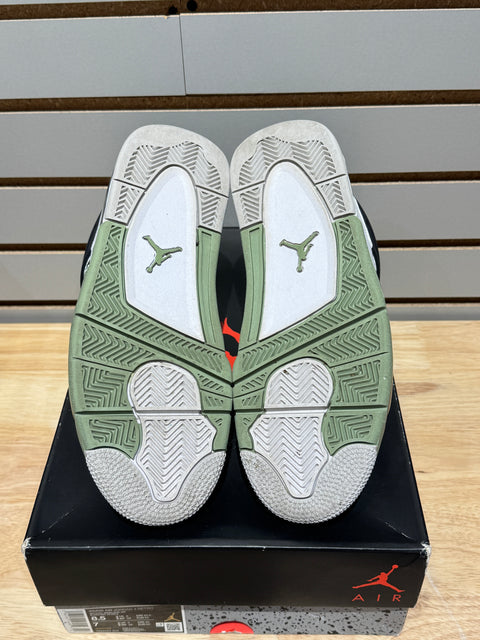 Jordan 4 Retro Seafoam (Women's) Sz 7M / 8.5W