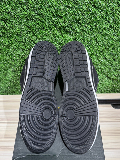 Jordan 1 Low Aurora Green (GS) Sz 7Y