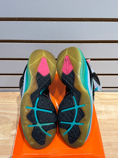 Nike LeBron 9 South Beach (GS) Sz 6.5Y