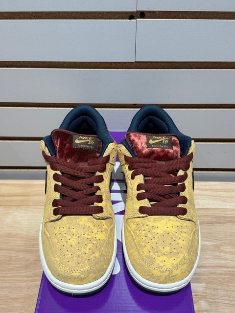 Nike SB Dunk Low City of Cinema Sz 7