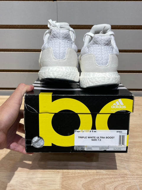 adidas Ultra Boost 5.0 DNA Triple White Sz 7.5