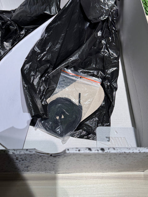 Jordan 5 Retro OG Black Metallic Reimagined Sz 10.5M.