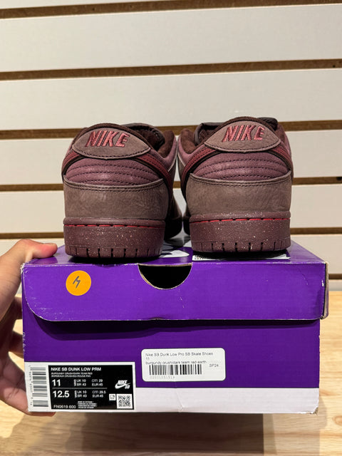 Nike SB Dunk Low City of Love Burgundy Crush Sz 11