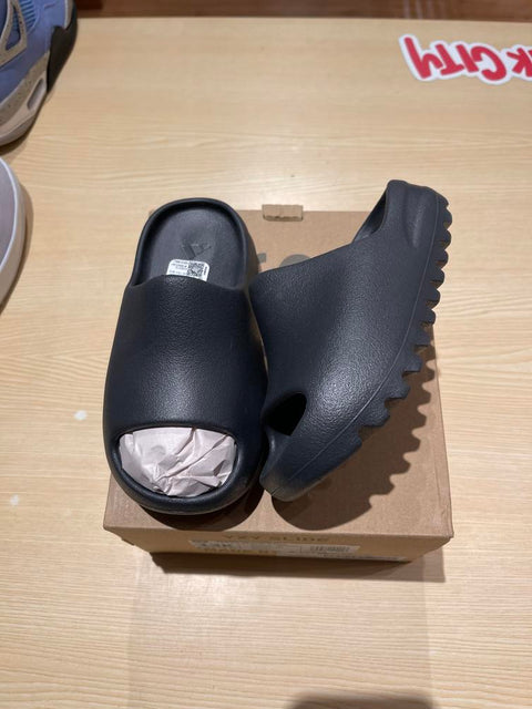 adidas Yeezy Slide Onyx (Kids) Sz 13K