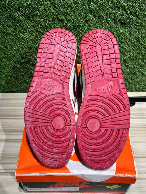 Jordan 1 Retro High OG Chicago Lost and Found Sz 11