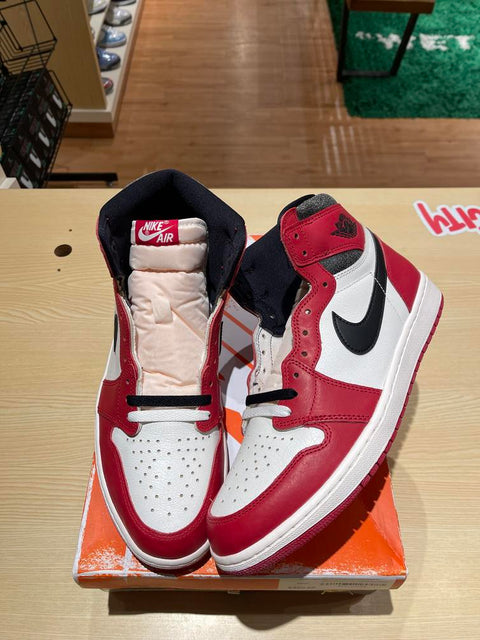 Jordan 1 Retro High OG Chicago Lost and Found Sz 12