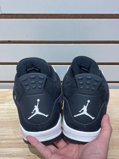 Jordan 4 Retro White Thunder Sz 11