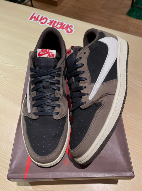 Jordan 1 Retro Low OG SP Travis Scott Mocha