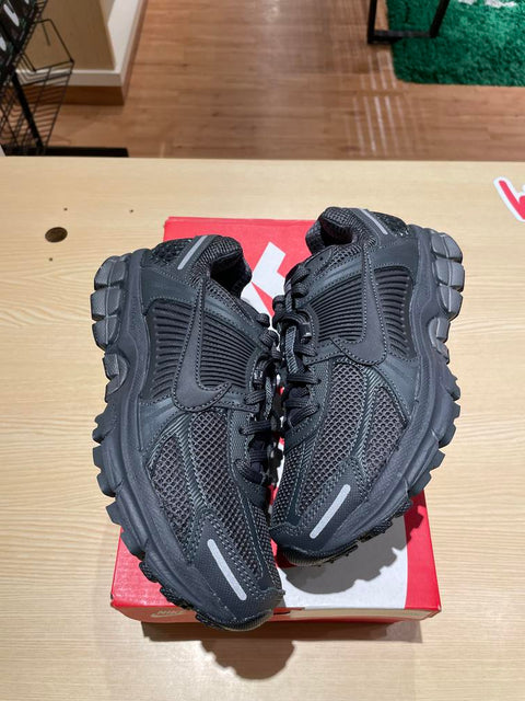 Nike Zoom Vomero 5 Triple Black (Women's) Sz 8.5W/7M