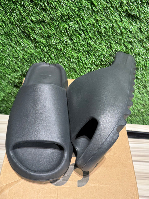 adidas Yeezy Slide Dark Onyx Sz 9