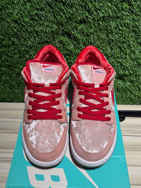 Nike SB Dunk Low StrangeLove Skateboards Sz 9.5M