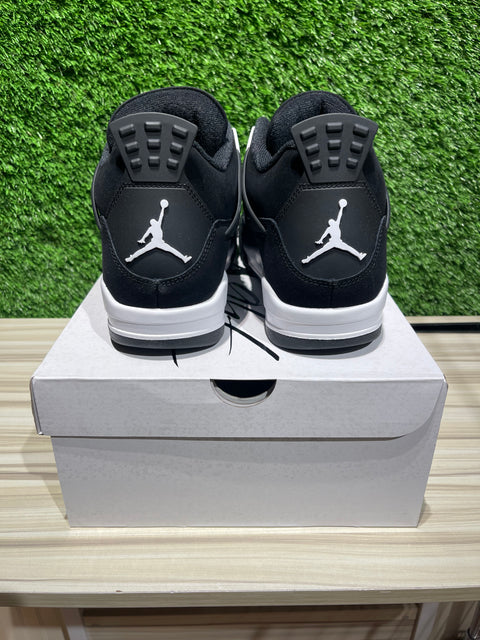 Jordan 4 Retro White Thunder Sz 9.5